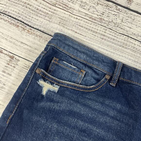 Sofia Jeans by Sofia Vergara Easy Denim Jean Shorts Destruc Hem Plus size 18 - Picture 8 of 10